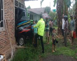 KECELAKAAN DI BUKATEJA, MOBIL TABR