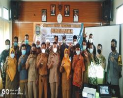 KELURAHAN TAMAN BARU ADAKAN RAPAT,