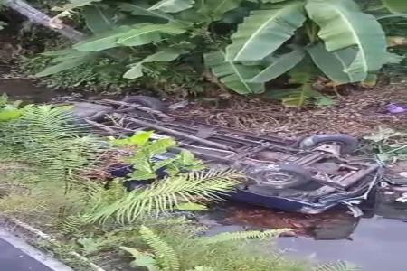 MOBIL MASUK SUNGAI DI BABAKAN KARN