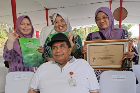 SMP Negeri 2 Pengadegan Terima Penghar