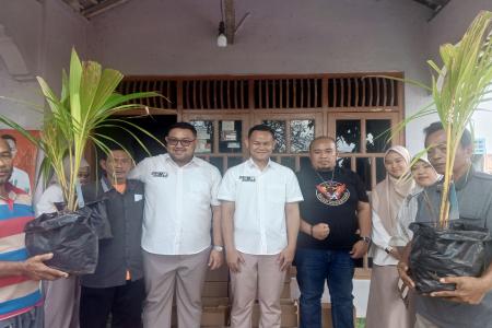 Bagi Pupuk Dan Bibit Fahmi  Dimas Berk