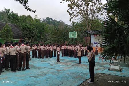 PERKEMAHAN JUM'AT SABTU SMP NEGERI