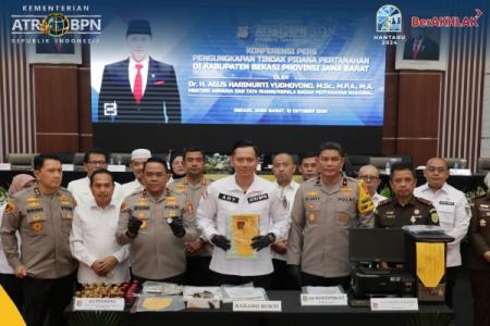 DI PENGHUJUNG PEMERINTAHAN PRESIDE