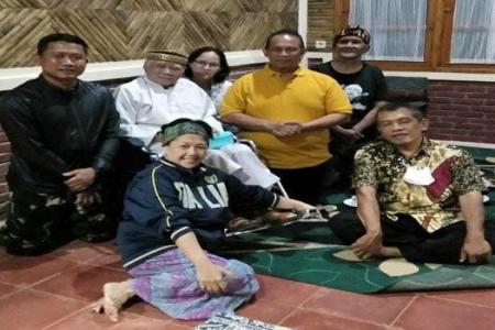 ESETORIKA FORUM SPIRITUALITAS RESAH AK