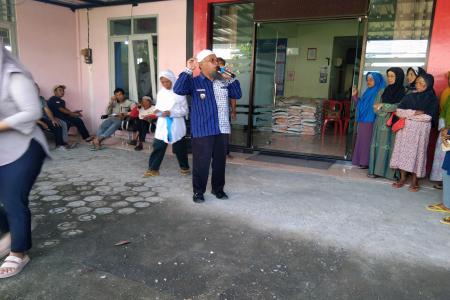 PENYALURAN BERAS DI DESA BOJONGSAR