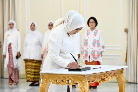 SELVI GIBRAN RAKABUMING LANTIK TRI