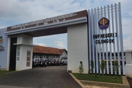 PERESMIAN GEDUNG SMP N 3 CILONGOK 