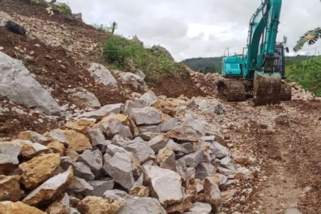 Tambang Batu Limestone Di Desa Lebak T