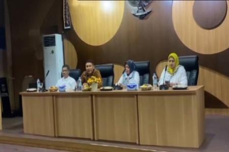 Plt Kepala Bapenda Banten Gelar Rapat 