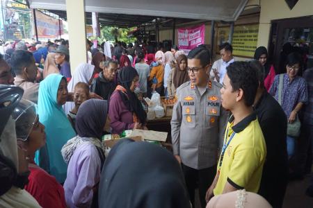 TAKJIL SERBA SERIBU POLRES PURBALI