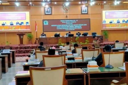 Ketua DPRD Demak Zayinul Fata SE Pimpi
