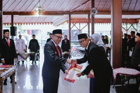 Bupati Banyumas Lantik 49 Pejabat Admi