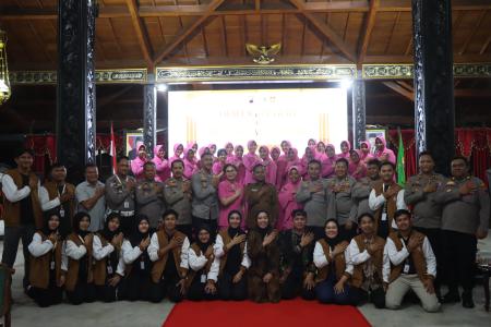 Bhayangkari Demak Gelar Talk Show Pedu