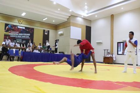 KESATRIA BREBES SABET JUARA UMUM K