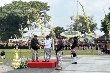 PISOWANAN AGUNG DAN DUA ABAD WONOS
