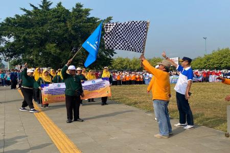 RIBUAN PENSIUNAN IKUTI SENAM DAN J