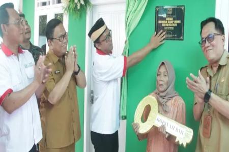 Plt KADIS Koperasi  UKM Dampingi Wabup