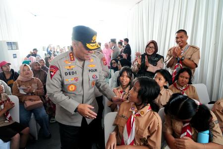 WAKAPOLRI TINJAU PEMBANGUNAN SMA K