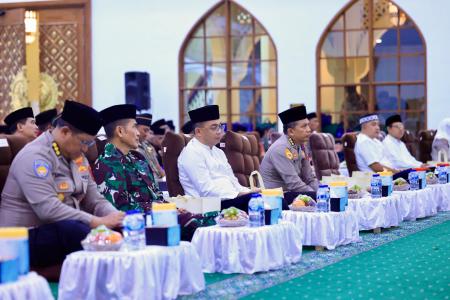 POLDA JATIM GELAR DOA BERSAMA DAN 